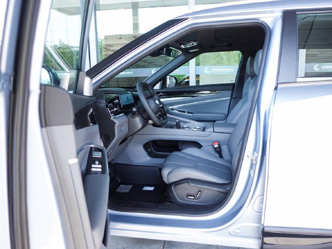 融入智能化技术 静态实拍吉利全新博越