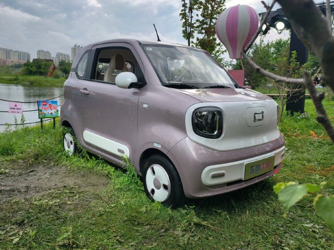 售价3.49万元起/新增车色和科技配置 2026款奔腾小马正式上市