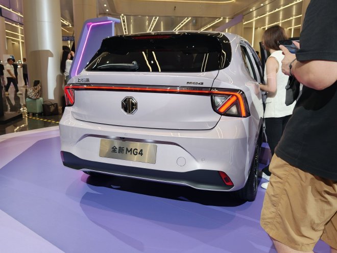 全新MG4开启预售 价格区间为7.38-10.58万元
