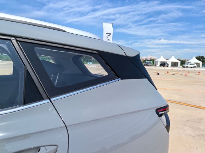 试驾捷达VS8 一款更适合全家使用的SUV