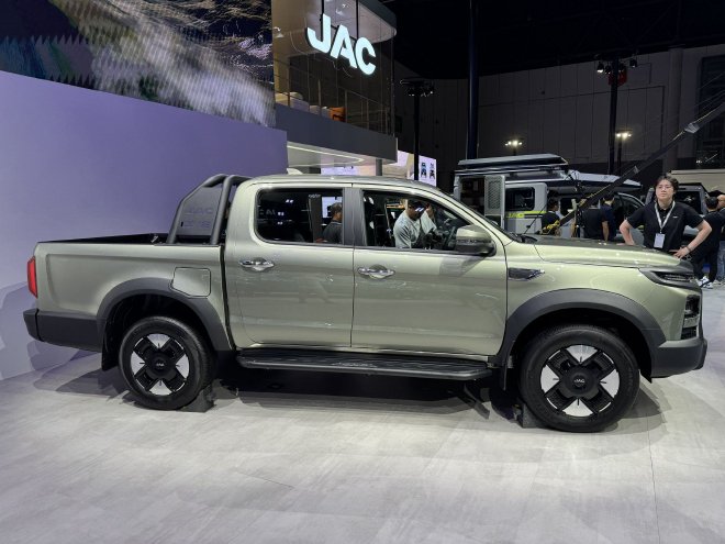 2025成都车展：江淮悍途PHEV/悍途EV上市