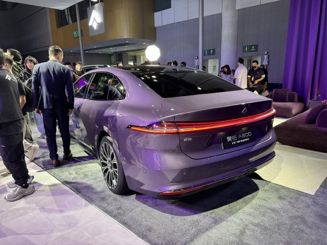 2025成都车展：广汽昊铂全新旗舰轿车亮相