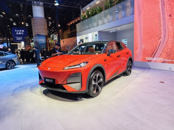 2025成都车展：新款深蓝S07正式亮相