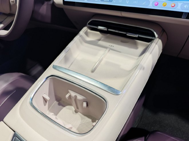 2025成都车展：新款深蓝S07正式亮相