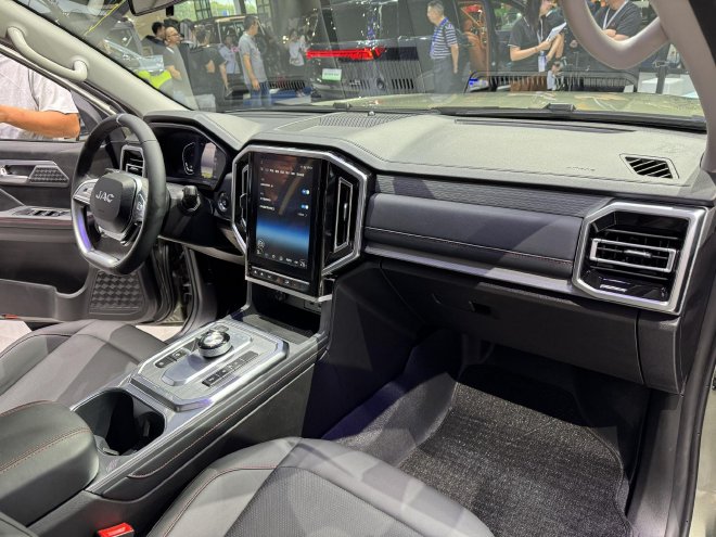 2025成都车展：江淮悍途PHEV/悍途EV上市