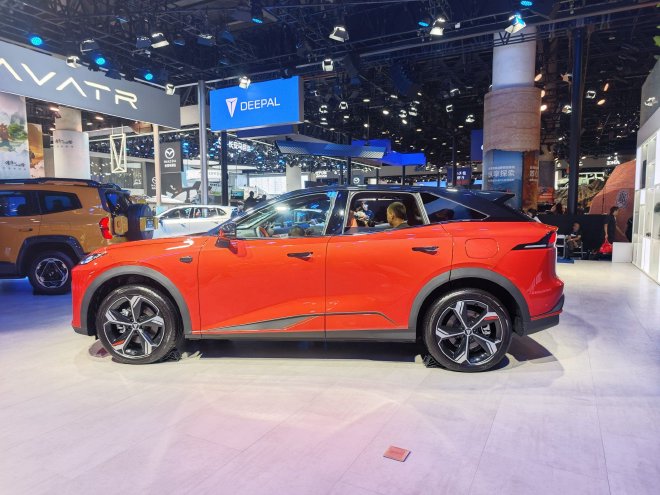 2025成都车展：新款深蓝S07正式亮相