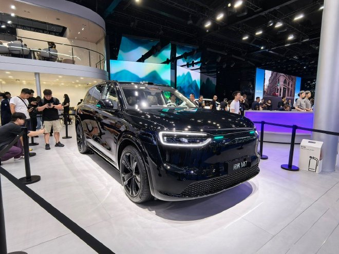 2025成都车展：鸿蒙智行携全系多款新车亮相