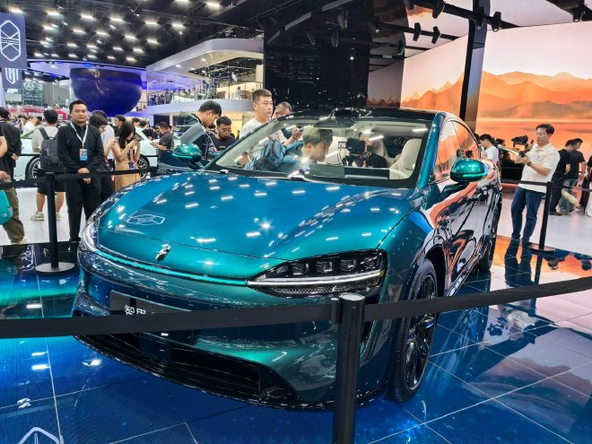 2025成都车展：鸿蒙智行携全系多款新车亮相