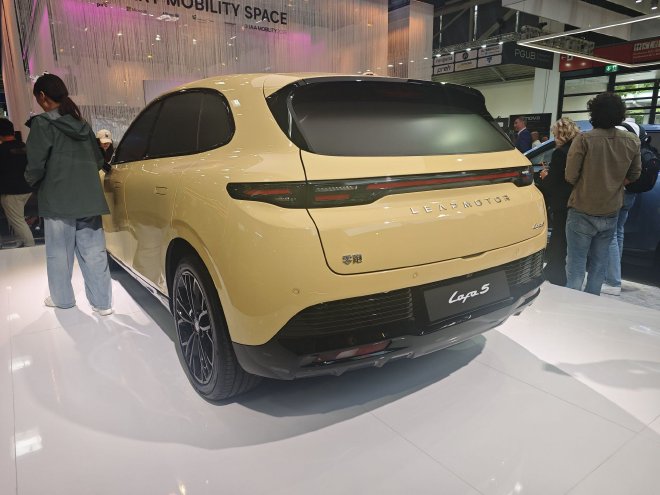 2025慕尼黑车展：零跑汽车Lafa5亮相