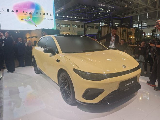 2025慕尼黑车展：零跑汽车Lafa5亮相