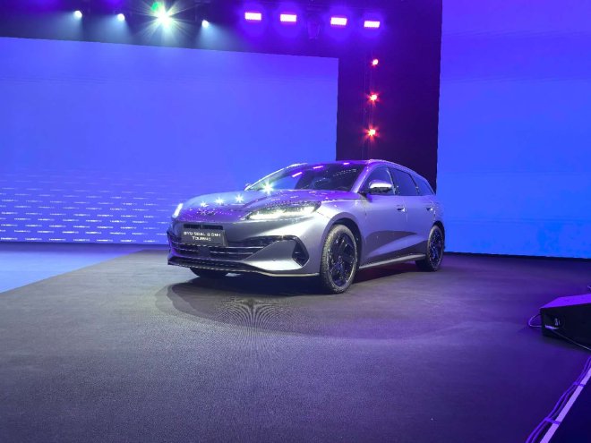 2025慕尼黑车展：比亚迪海豹 06DM-i 旅行版亮相