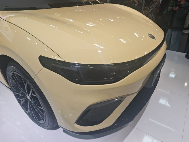 2025慕尼黑车展：零跑汽车Lafa5亮相