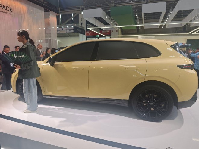 2025慕尼黑车展：零跑汽车Lafa5亮相