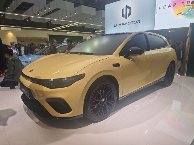 2025慕尼黑车展：零跑汽车Lafa5亮相