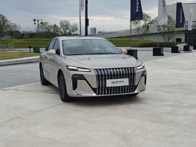 限时8.58万起售 荣威M7 DMH正式上市