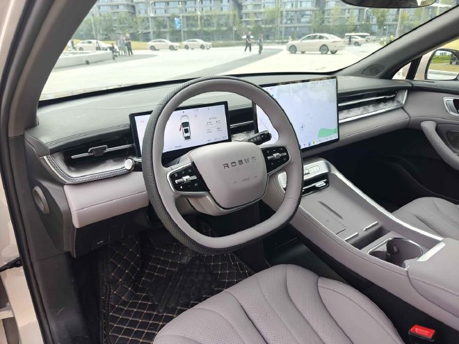 限时8.58万起售 荣威M7 DMH正式上市