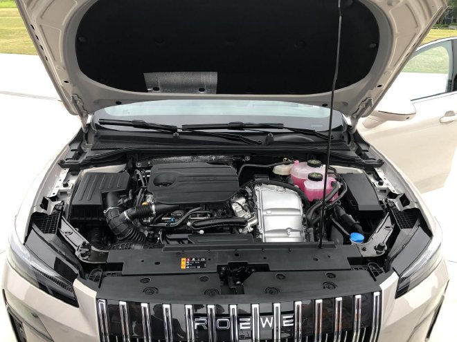 限时8.58万起售 荣威M7 DMH正式上市