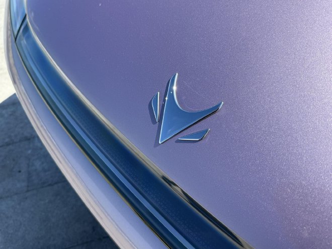 真被它给装到了！试驾极狐T1