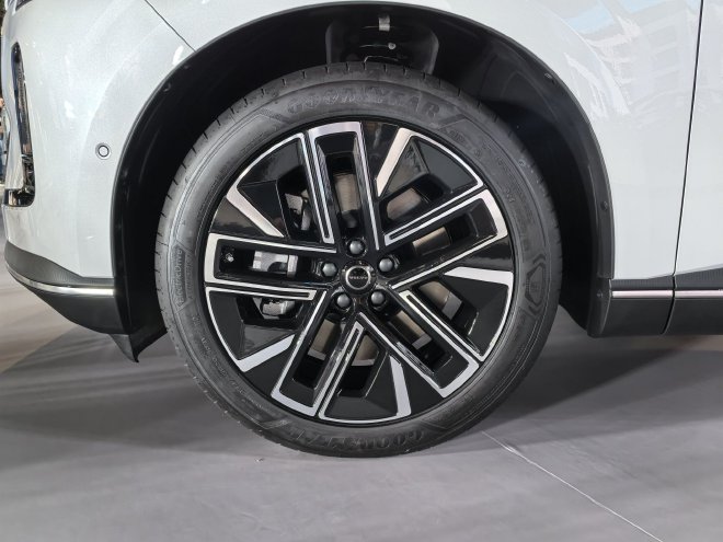 售价26.99-34.99万元 沃尔沃全新XC70正式上市