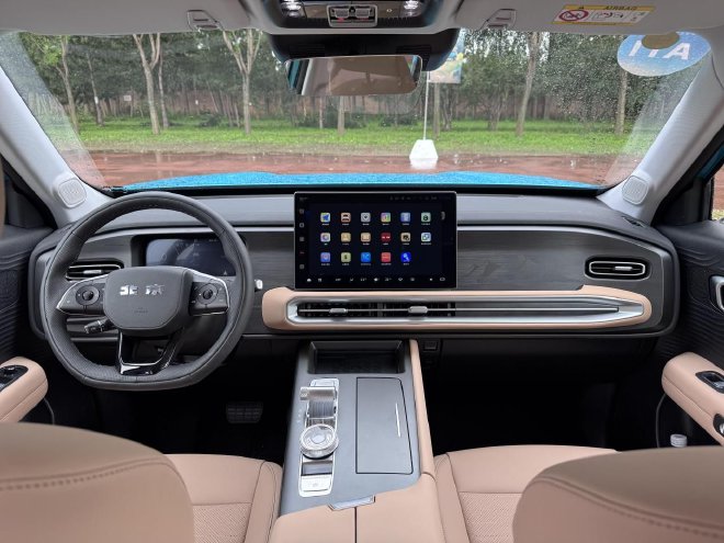 既能“撒野”又能“顾家” 试驾北京越野BJ30旅行家