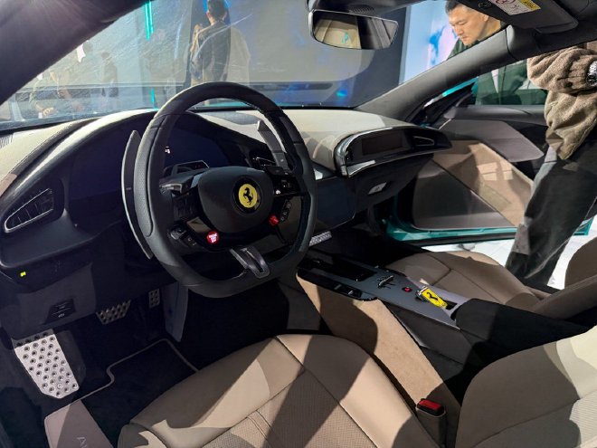 法拉利Amalfi正式上市 259.85万元起售