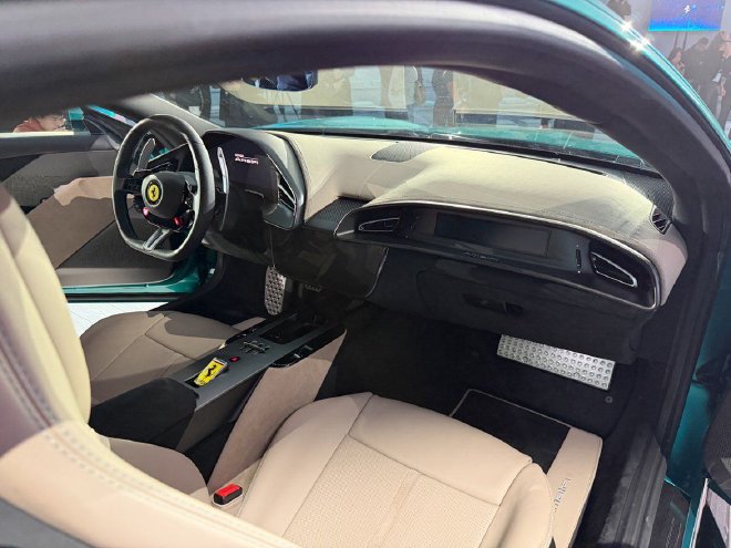 法拉利Amalfi正式上市 259.85万元起售