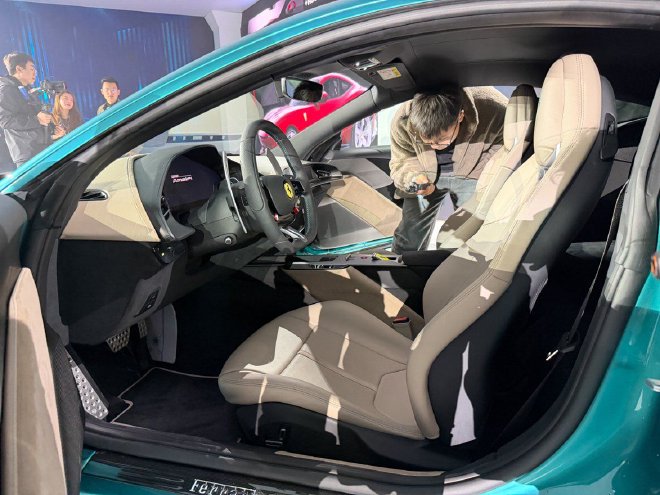 法拉利Amalfi正式上市 259.85万元起售