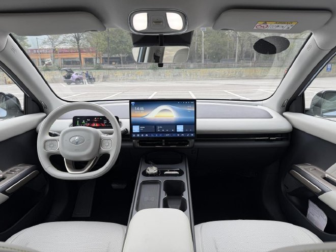 试驾羿驰05S 家用SUV务实好选择