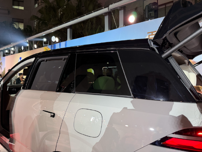 腾势N8L正式上市 售价为29.98-32.98万元