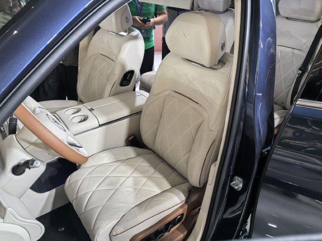 售价37.99-50.99万元 岚图泰山正式上市