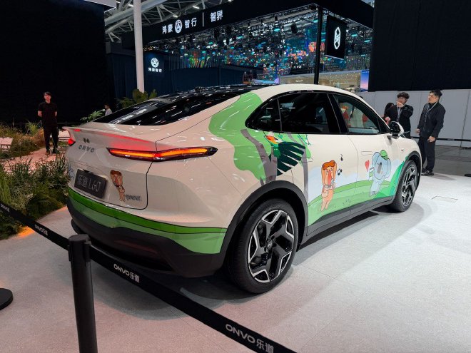 2025广州车展：乐道L60长隆版/L90黑骑士版亮相