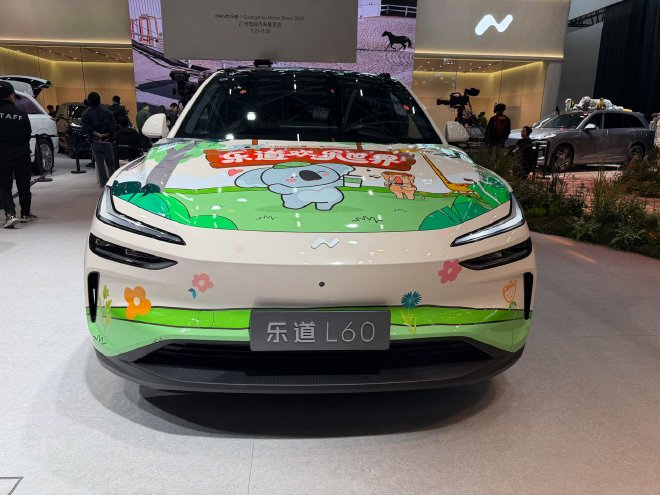 2025广州车展：乐道L60长隆版/L90黑骑士版亮相