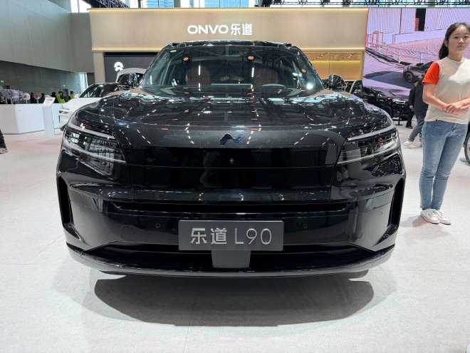 2025广州车展：乐道L60长隆版/L90黑骑士版亮相