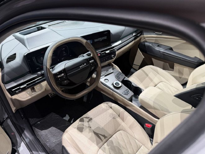 2025广州车展：实拍起亚新狮铂拓界/探享者