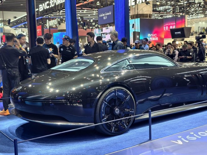 2025广州车展：奔驰Vision Iconic概念车亮相