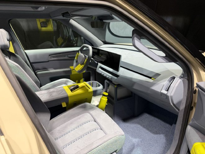 2025广州车展：实拍起亚新狮铂拓界/探享者