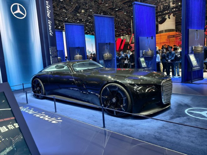 2025广州车展：奔驰Vision Iconic概念车亮相