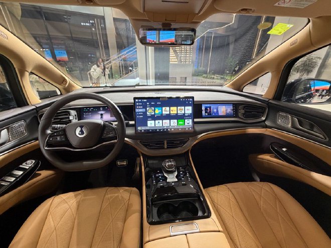 腾势D9达成第30万辆交付 高端新能源MPV市场的“长期答案”