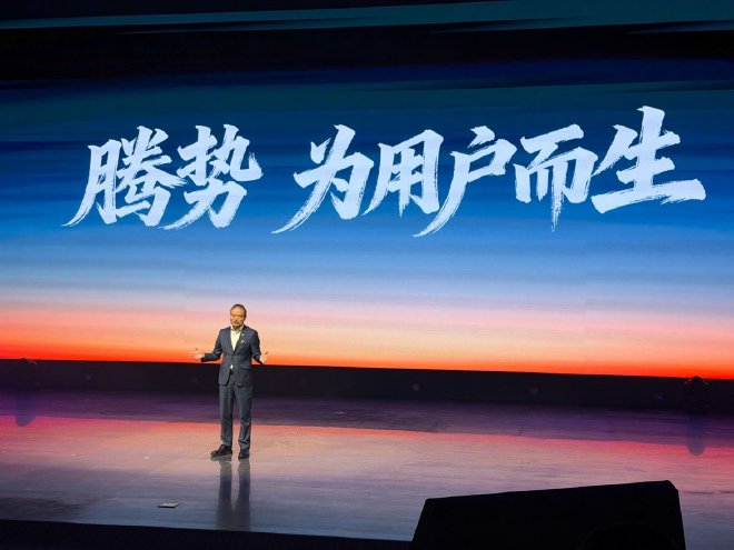 腾势D9达成第30万辆交付 高端新能源MPV市场的“长期答案”