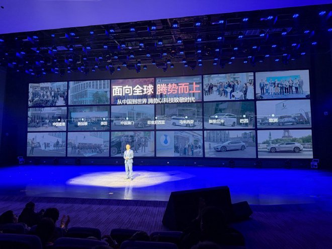 腾势D9达成第30万辆交付 高端新能源MPV市场的“长期答案”