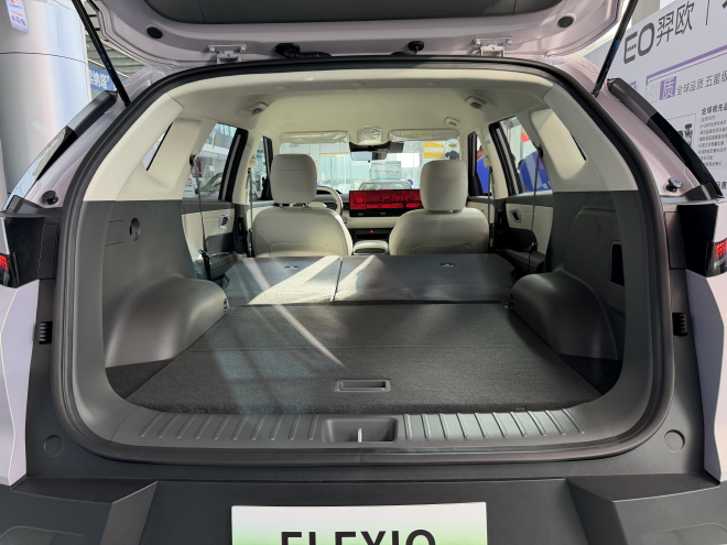 15万合资卷王？北京现代EO羿欧到店实拍