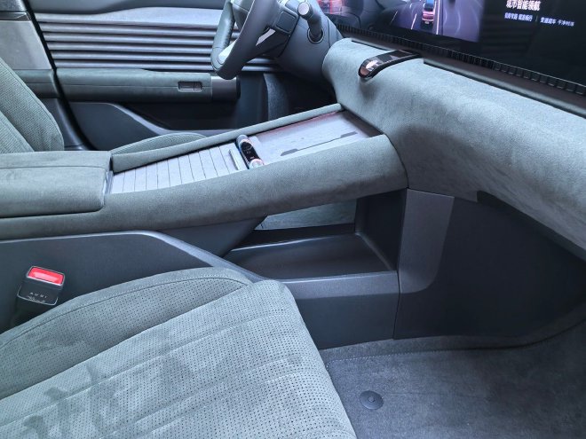 电动quattro更好玩 冰雪试驾奥迪E5 Sportback