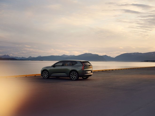 最大续航里程可达810km 沃尔沃EX60全球首秀