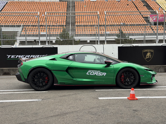 珠海赛车场试驾兰博基尼Temerario 新时代超跑的标杆
