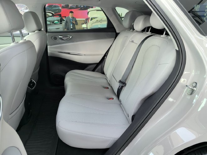 享免费1年闪充 到店体验2026款海狮06EV