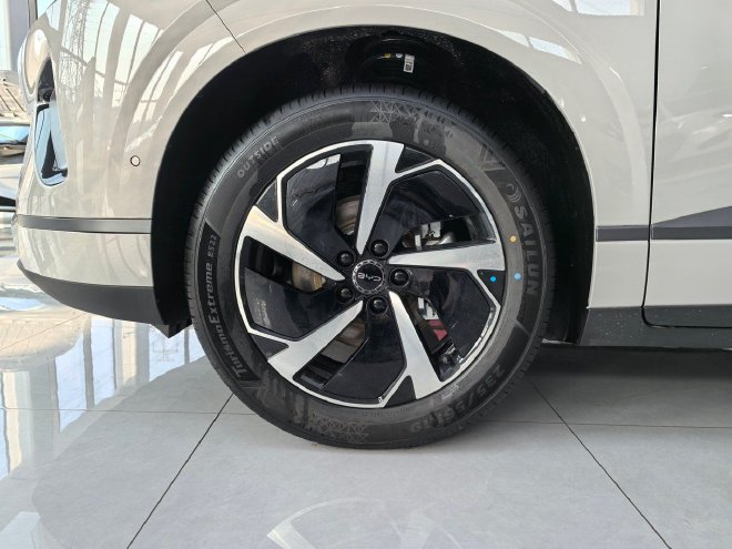 享免费1年闪充 到店体验2026款海狮06EV