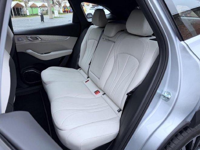 秀外慧中的全能选手 银河M7试驾体验