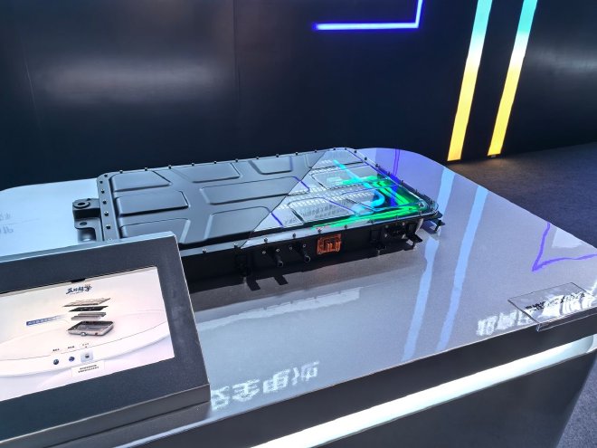 燃油车进入城区油耗2时代 长安汽车正式发布“蓝鲸超擎”混动系统