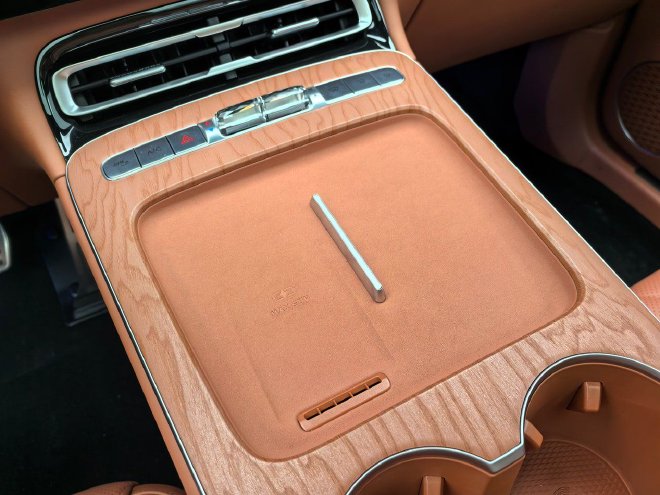 豪华配置再升级 静态品鉴奇瑞全新一代瑞虎9