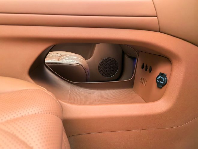 豪华配置再升级 静态品鉴奇瑞全新一代瑞虎9